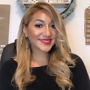 Meet your Posher, Raquel